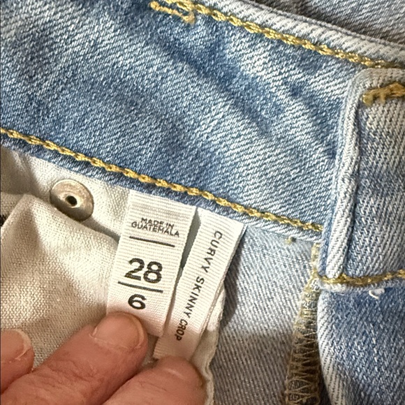 LOFT Light Blue Curvy Skinny Crop Jeans SKU1312 - Picture 3 of 8